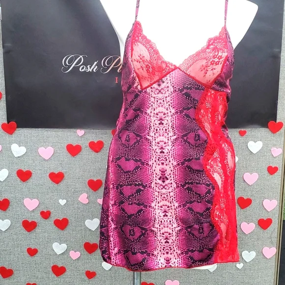 Queen Irresistible Snake Skin Print Baby D… - Picture 8 of 9